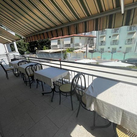 Hotel Moroni Rimini Extérieur photo