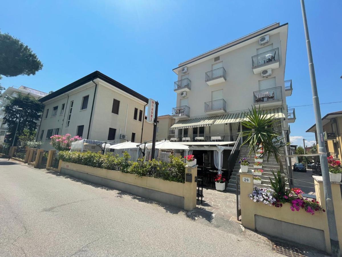 Hotel Moroni Rimini Extérieur photo